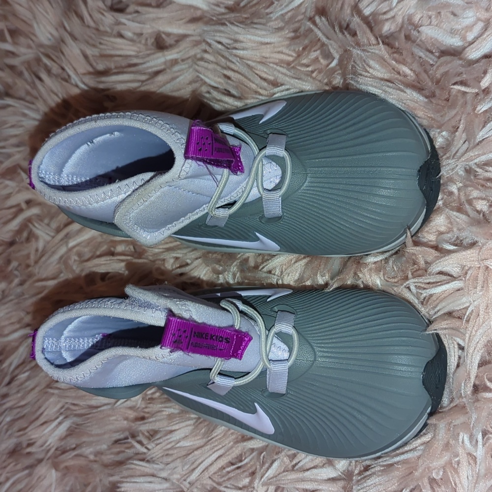 Toddler grey and purple Nike boots